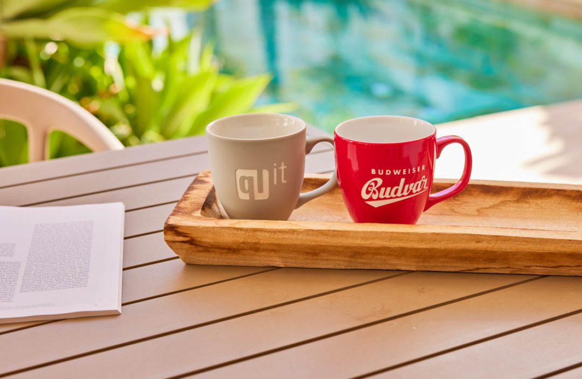 Werbemittel Klassiker Kaffeebecher bedruckt grau, rot, Budweiser